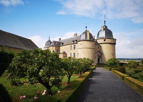 Lavaux-Ste-Anne Castle