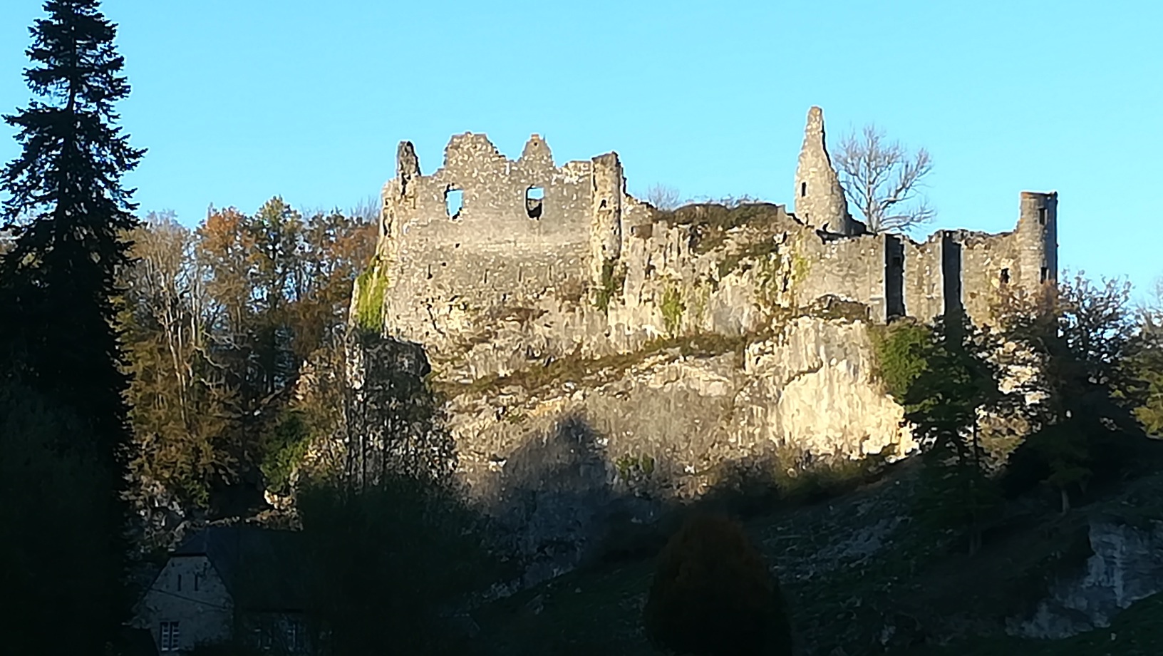 Château fort de Montaigle