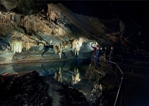 Domäne der Grotten von Han - Die Tropfsteinhöhle von Han